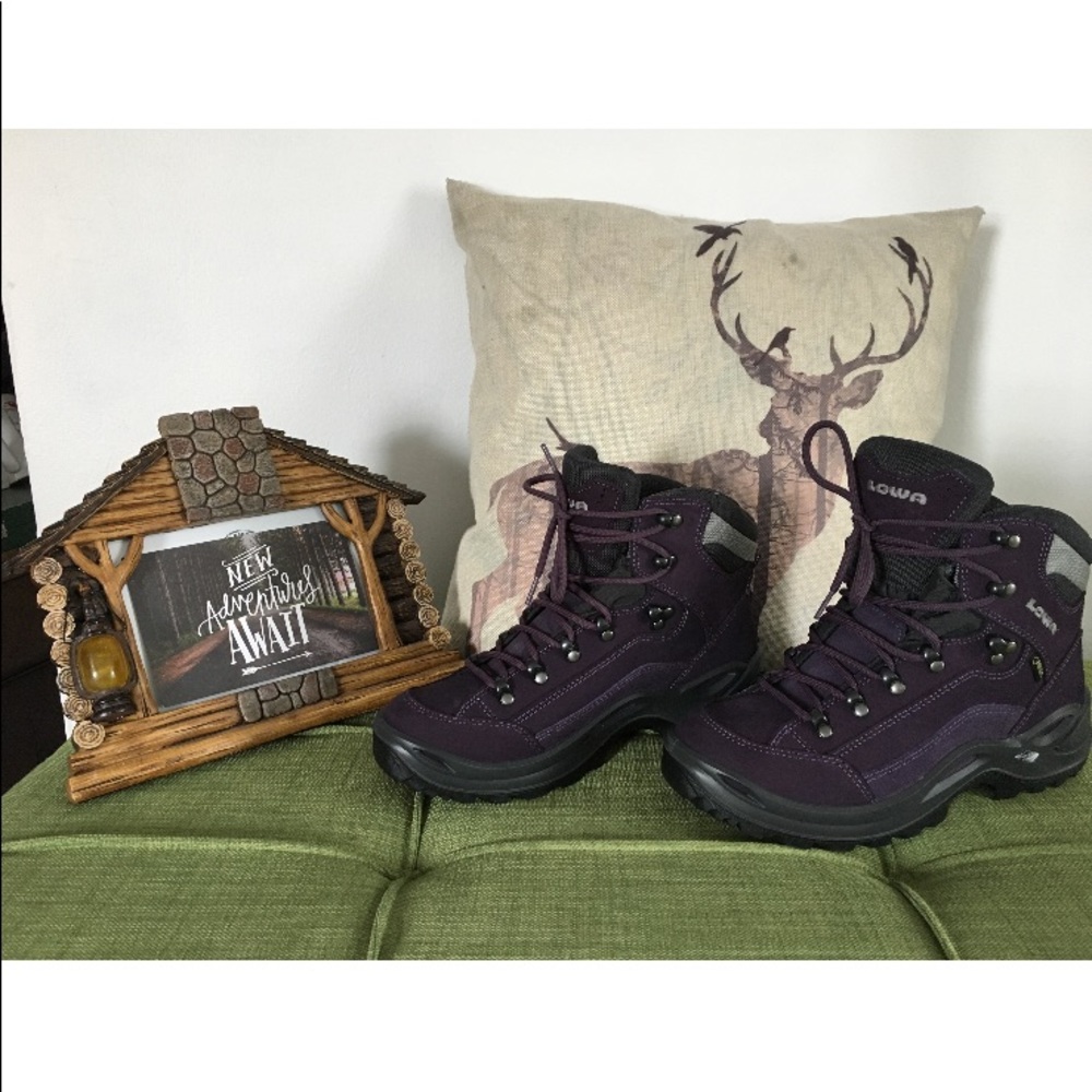 Lowa Renegade GTX Women’s Hiking Boots